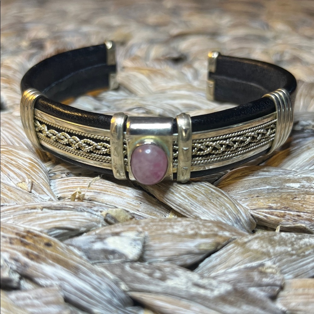Silver and Black Leather Bracelet with‎ Pink Stone